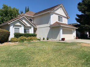 2266 Marshall Rd in Vacaville, CA - Building Photo - Building Photo