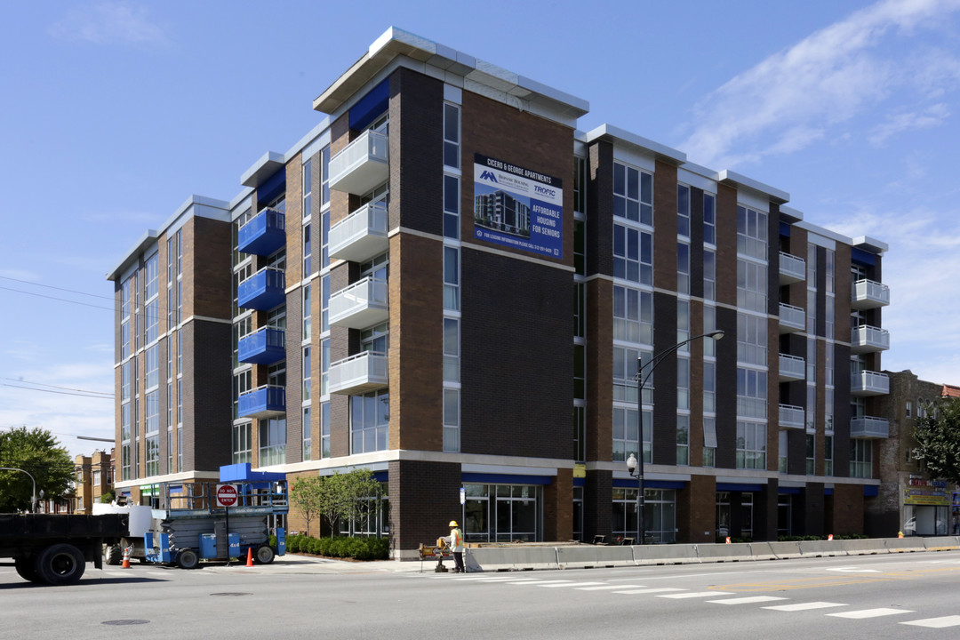 George & Cicero Apartments in Chicago, IL - Building Photo