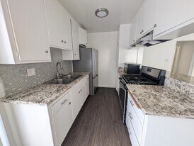 12716 Venice Blvd., Unit 5 in Los Angeles, CA - Building Photo