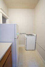 64 Woodstock Ave, Unit 5 in Boston, MA - Building Photo - Building Photo