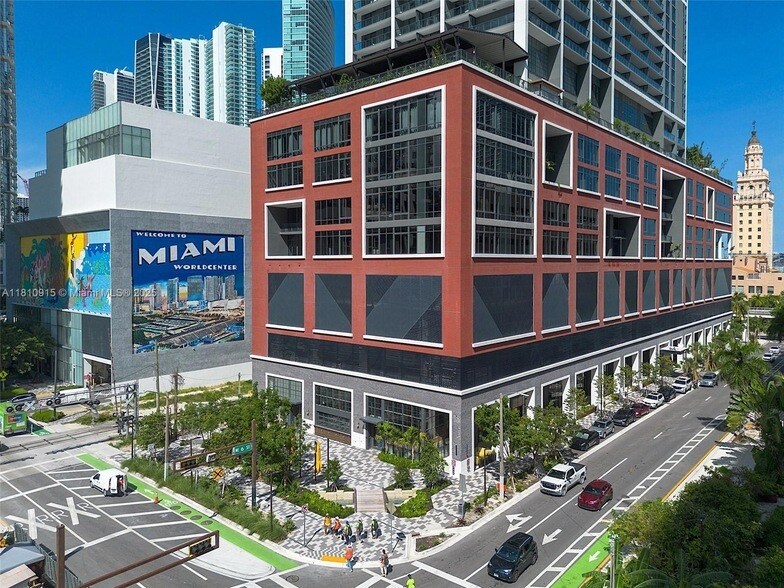 601 NE 1st Ave, Unit 5007 in Miami, FL - Foto de edificio