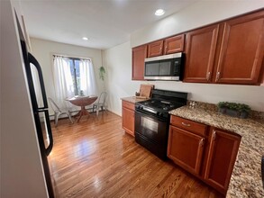 29 Sycamore Dr in Beacon, NY - Building Photo - Building Photo
