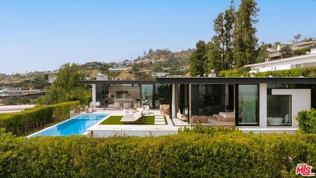 property at 1536 Blue Jay Way