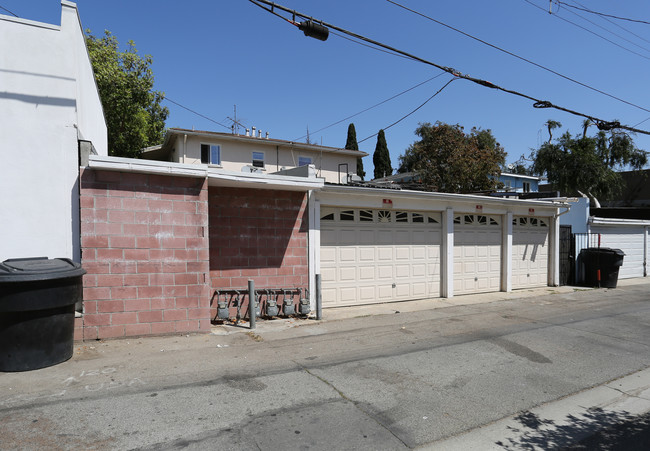 11266 Venice Blvd in Culver City, CA - Building Photo - Building Photo