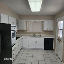 10010 W Andover Ave in Sun City, AZ - Building Photo - Building Photo