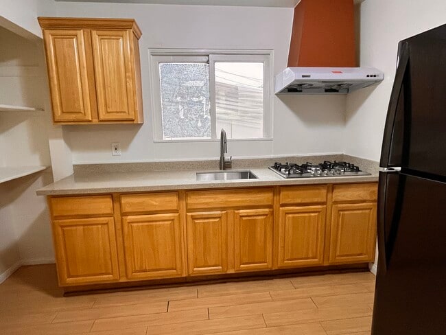 property at 1410 S Olive Ave