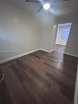 2222 Van Buren St in Hollywood, FL - Building Photo