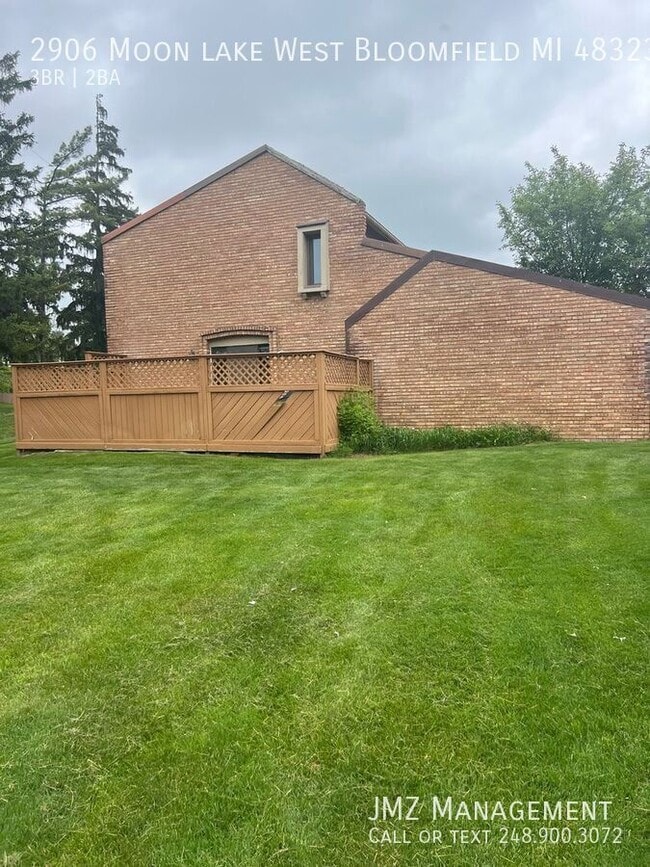 2906 Moon Lake Dr in West Bloomfield, MI - Building Photo - Building Photo