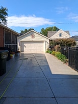 2225 Brighton Dr in Louisville, KY - Building Photo