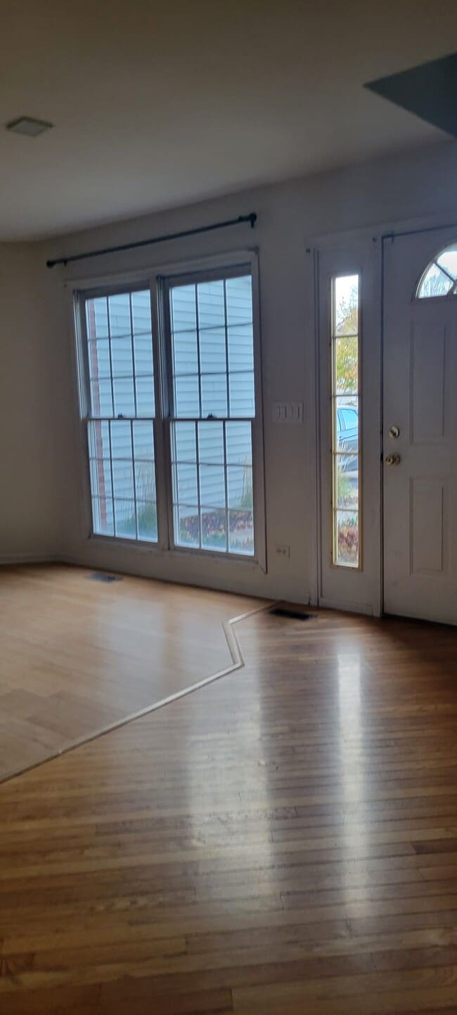 771 Hoover Dr in Carol Stream, IL - Building Photo - Building Photo