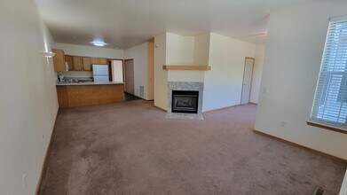 6655 Windsor Commons Ave, Unit 6655 in Windsor, WI - Foto de edificio - Building Photo