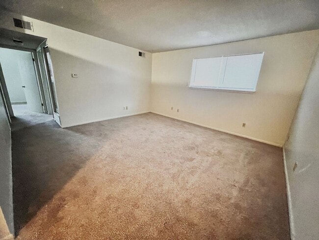 1819 University Dr in Cedar Falls, IA - Building Photo - Building Photo