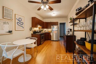 Lovely 2.5 Bedroom Duplex in Park Slope steps from Prospect Park, Unit 1R in Brooklyn, NY - Building Photo