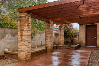 7711 E 39th St in Tucson, AZ - Building Photo - Building Photo