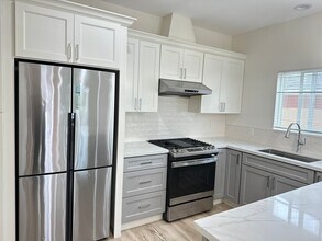 1464 55th Ave in Oakland, CA - Building Photo - Building Photo