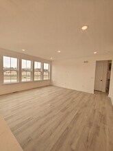 18 Devon Dr in Howell, NJ - Building Photo - Building Photo
