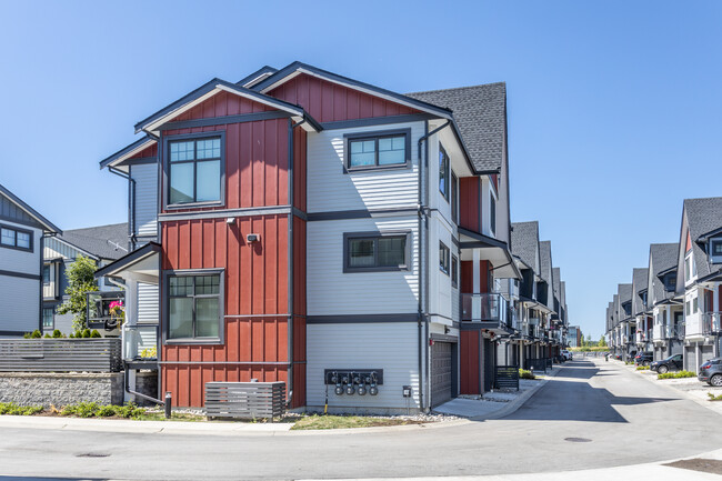 Nature's Walk in Pitt Meadows, BC - Building Photo - Building Photo