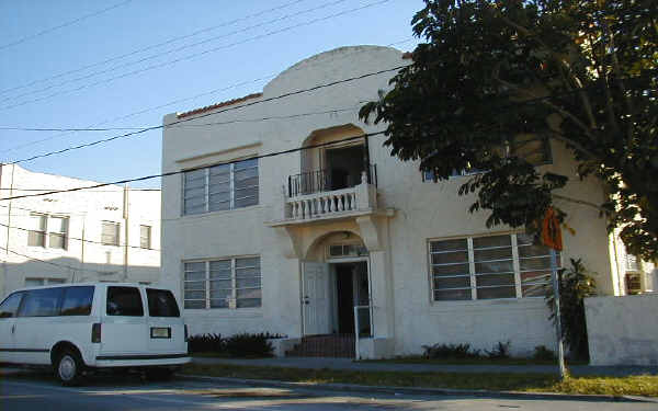 417 SW 32nd Ave in Miami, FL - Building Photo - Building Photo