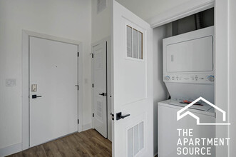 4733 N Western Ave, Unit 205 in Chicago, IL - Building Photo - Building Photo