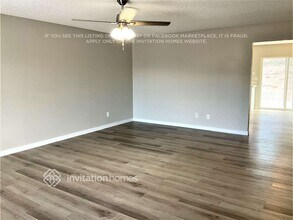 214 Appian Way in Henderson, NV - Building Photo - Building Photo