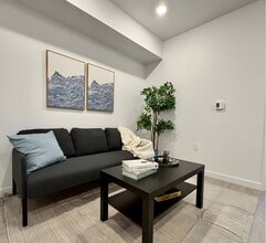 Gorgeous 1 bed/1 bath and Studio units ~ LA City Section 8 Voucher Accepted! in Los Angeles, CA - Building Photo - Building Photo