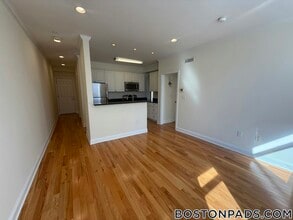 1 Chauncy St in Cambridge, MA - Foto de edificio - Building Photo