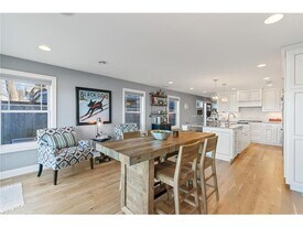 4018 Sunset Dr in Spring Park, MN - Building Photo