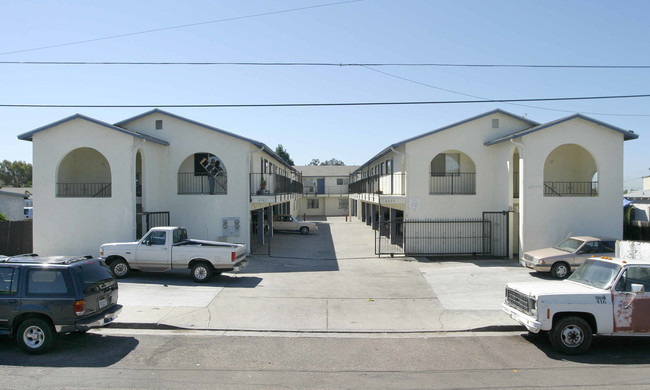 4339-4343 Beta St in San Diego, CA - Building Photo - Building Photo