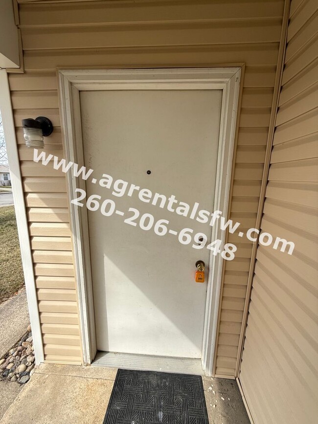 1034 Lewis Pl in Decatur, IN - Foto de edificio - Building Photo