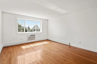 15 Staples Ave in Everett, MA - Building Photo - Building Photo