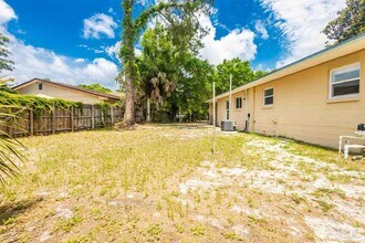 22 Laurie Dr NE in Fort Walton Beach, FL - Building Photo - Building Photo