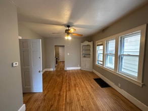 824 E Wright St in Milwaukee, WI - Building Photo - Building Photo
