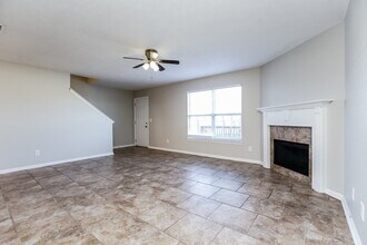 172 Lyndhurst Dr in La Vergne, TN - Building Photo - Building Photo
