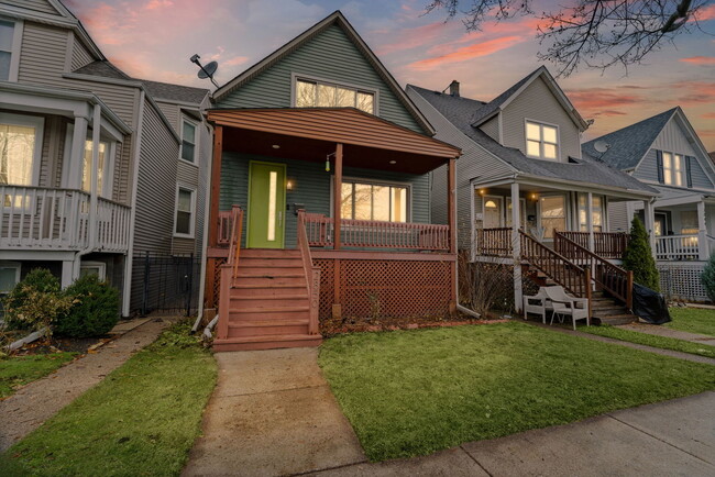 property at 2850 W Henderson St