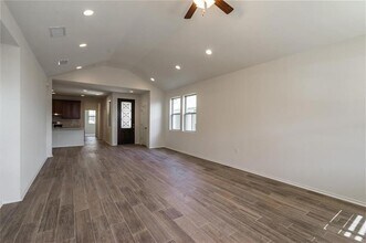 1911 Crimson Rosella Trl in Austin, TX - Building Photo - Building Photo