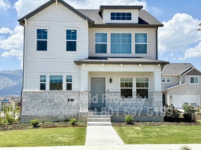 property at 6733 N Mount Jefferson