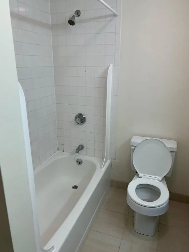 150 North Beacon St, Unit B1 in Boston, MA - Building Photo - Building Photo