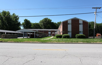 Creekside Apartments in Olathe, KS - Building Photo - Building Photo