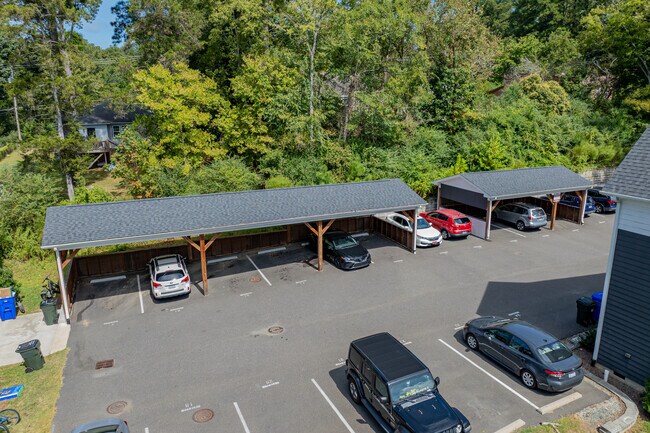 The Lookout in Chapel Hill, NC - Building Photo - Building Photo
