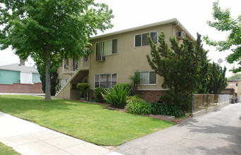 1162 Western Ave in Glendale, CA - Building Photo - Building Photo