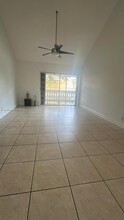 10441 Mahogany Key Cir in Miami, FL - Building Photo - Building Photo