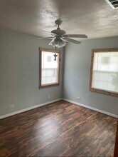 141 W Dickson Ave in San Antonio, TX - Foto de edificio - Building Photo