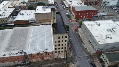 Central Plaza in Temple, TX - Foto de edificio - Building Photo