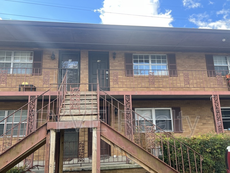 2021 Washington Pike, Unit Apt 19 in Knoxville, TN - Building Photo