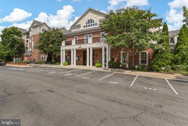 12945 Centre Park Cir in Herndon, VA - Building Photo - Building Photo