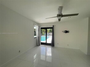 2115 Alamanda Dr in North Miami, FL - Building Photo - Building Photo