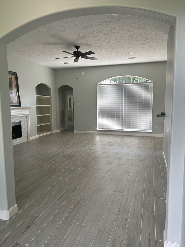 property at 18419 Autumn Park Dr