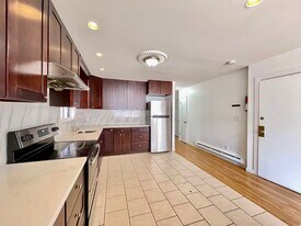 20-11 College Point Blvd in College Point, NY - Building Photo