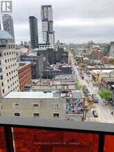 215 Queen St W in Toronto, ON - Building Photo - Building Photo