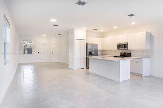 2336 NW 130th St in Westview, FL - Building Photo - Building Photo